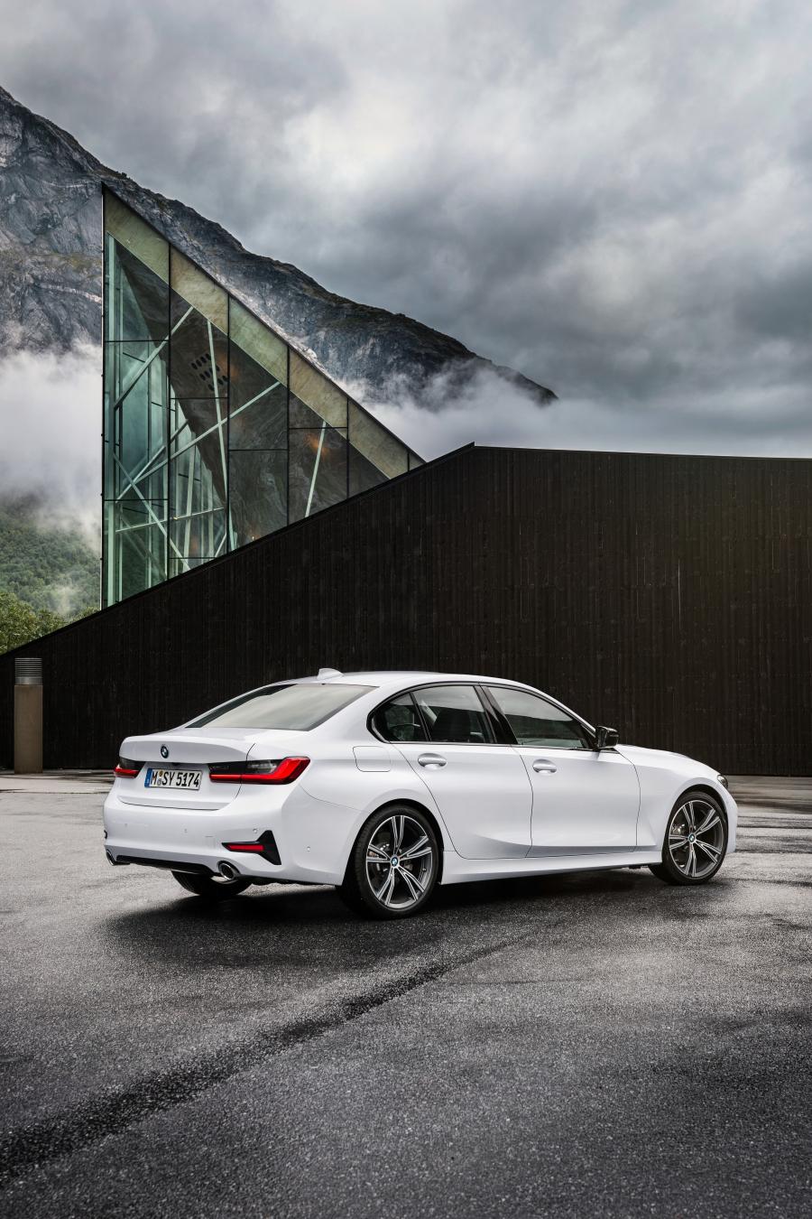  BMW 320d Sport Line (G20) 2019 года  (WW) (фото 21 из 311)